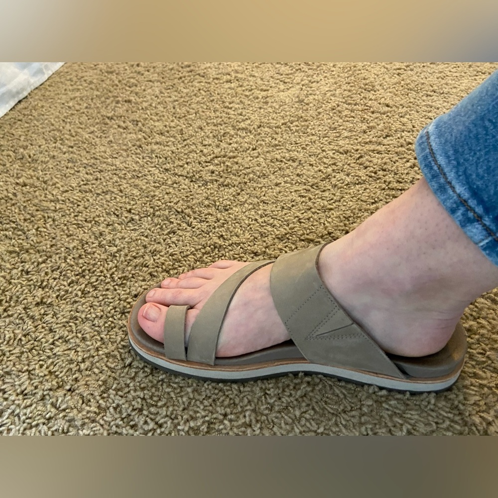 Merrell Leather Sandal - 9 - Picture 8 of 9